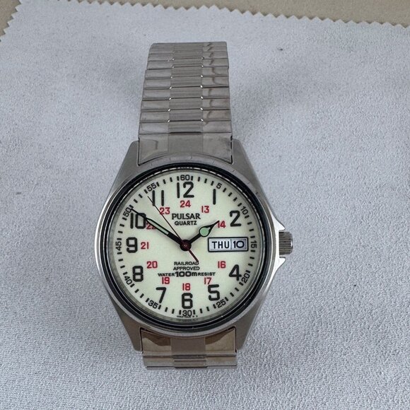 Vintage Pulsar Railroad Approved Quartz Stainless steel Watch - Picture 3 of 7